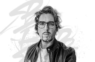 Artista Hélio Bray