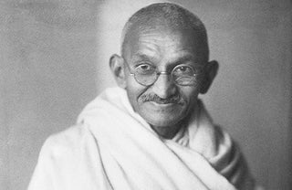 O único retrato para o qual Gandhi posou foi vendido em leilão